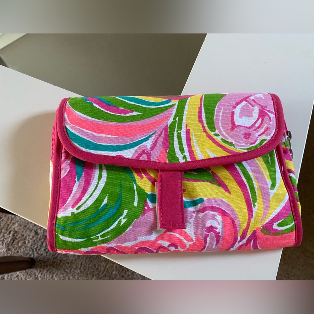 Modcloth Buckhead Betties Mod cosmetic travel makeup case
